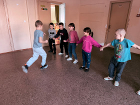 Сегодня в наших начальных классах случилось что-то особенное! Мы решили провести «День без интернета».