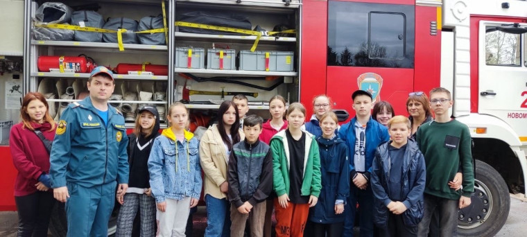 Посещение выставки сил и средств пожарно-спасательного гарнизона города Новомосковск.