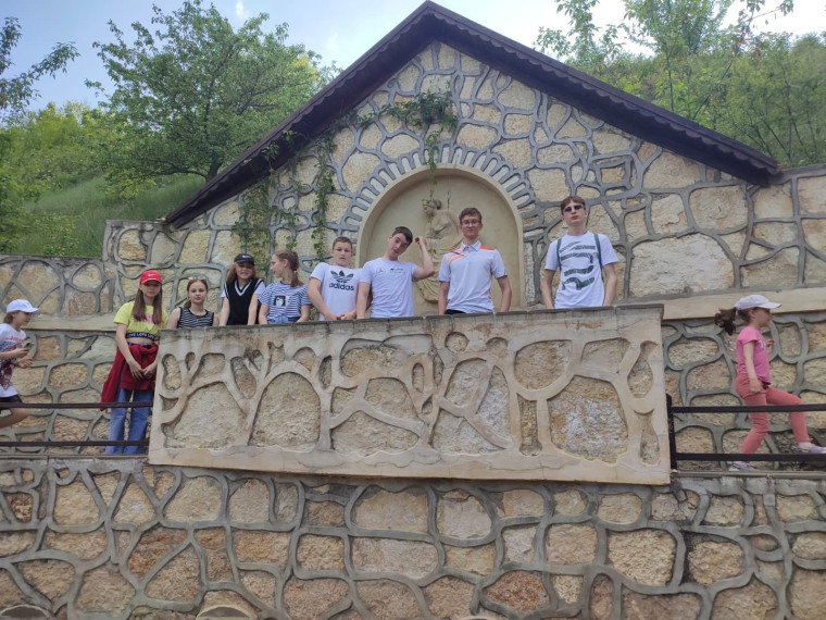 Обучающиеся МКОУ «Краснобогатырский ЦО» посетили природный парк чудес &quot;Кудыкина гора&quot;.