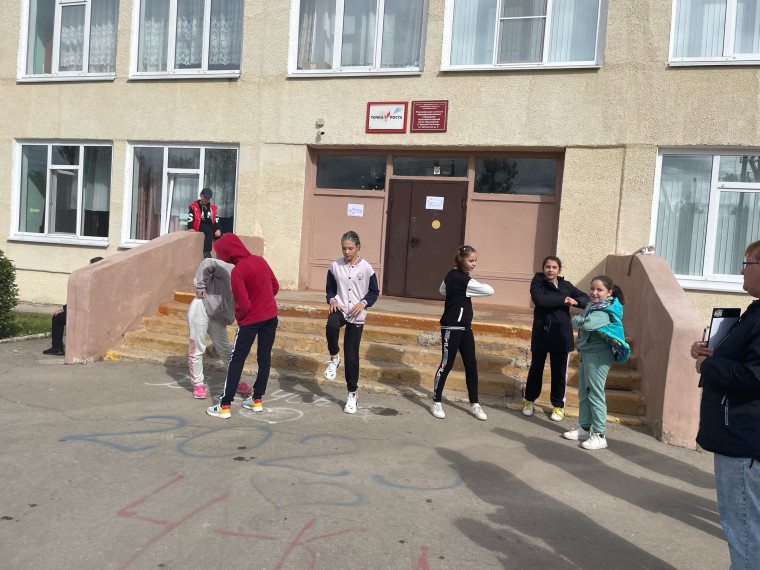 Сегодня в нашей школе прошел 1 день фестиваля Всероссийского физкультурно-спортивного комплекса «Готов к труду и обороне».