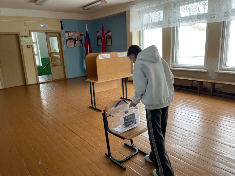 Сегодня в МКОУ «Краснобогатырский ЦО» прошли выборы президента школьного ученического самоуправления!.